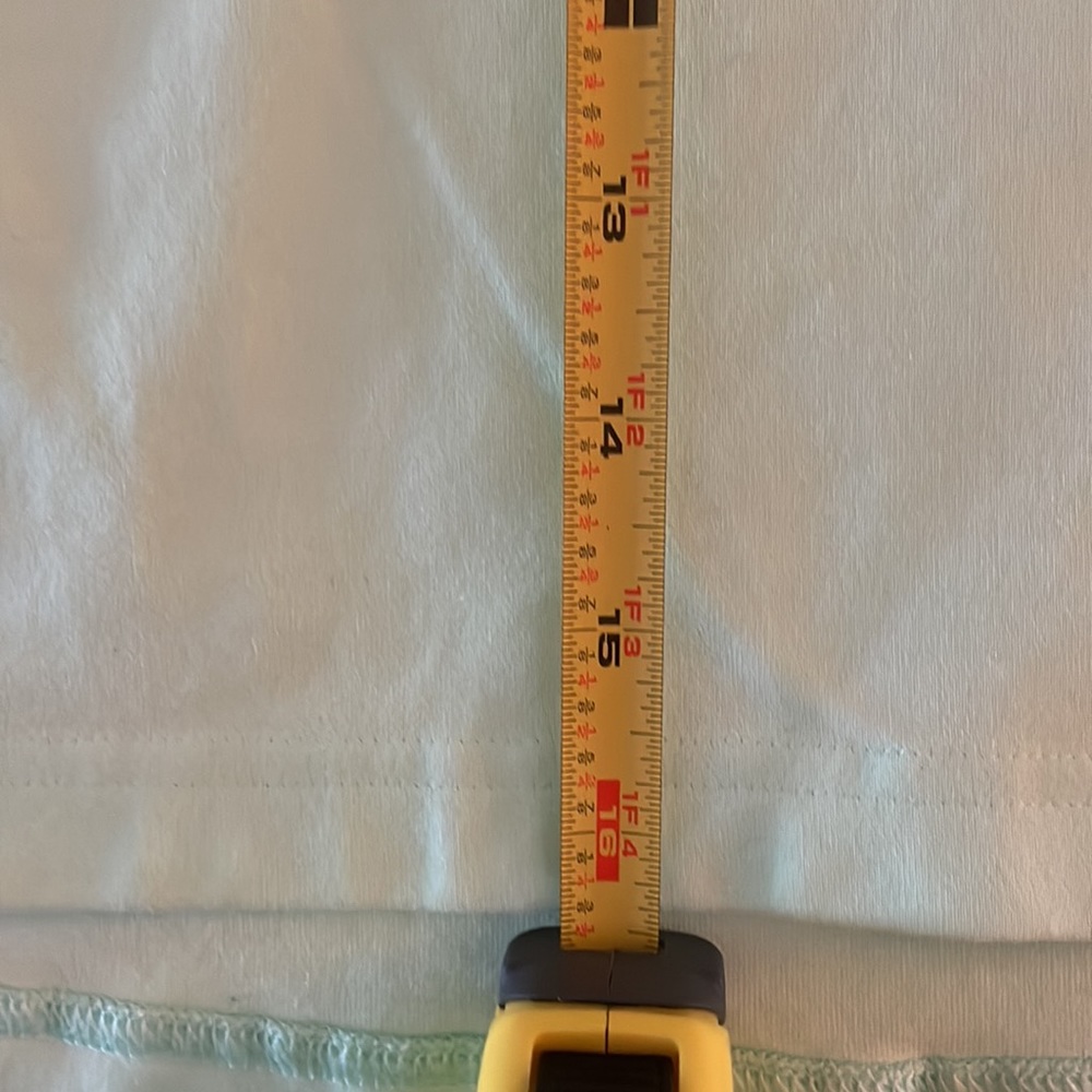Lululemon scoop neck tank, size 4, mint green - Picture 4 of 5
